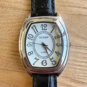 Gossip ladies silver tone Italian black leather dress watch NEW BATTERY